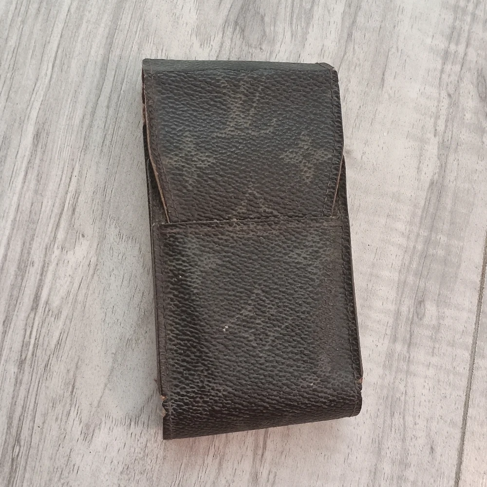 Louis Vuitton LV Etui Monogram Cigarette Tobacco Case Holder Brown Pouch